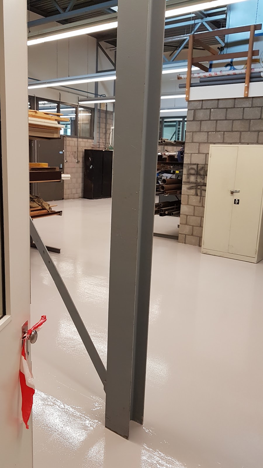 Aanbrengen van epoxyvloer